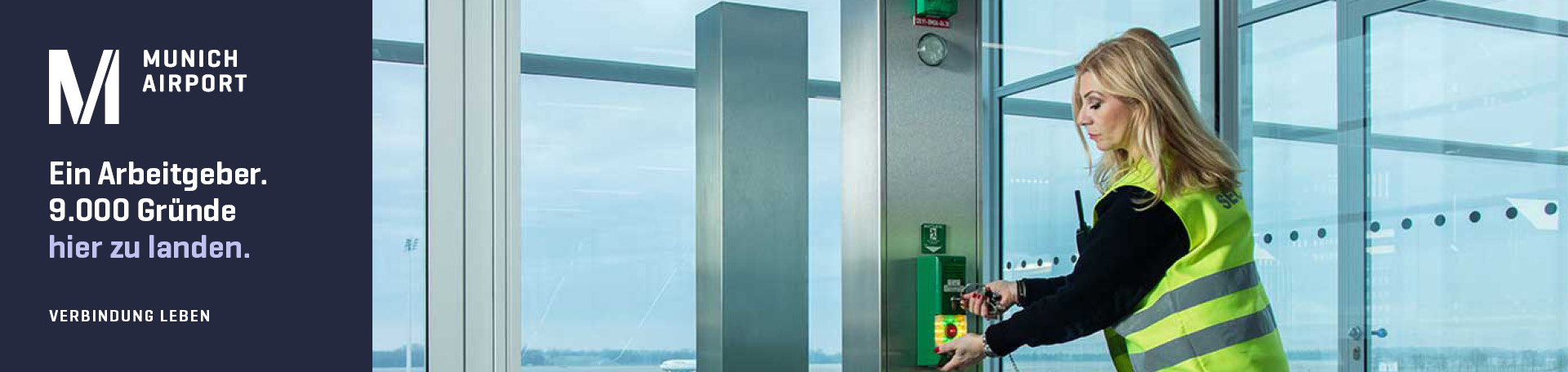 Panoramabild vom Flughafen München und Bild eines Mitarbeitenden