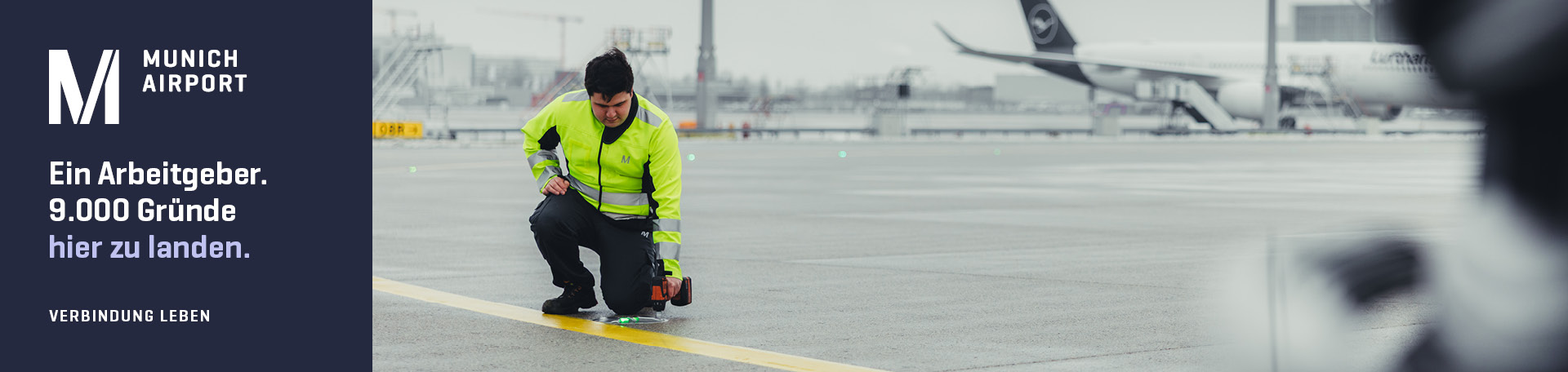 Panoramabild vom Flughafen München und Bild von zwei Mitarbeitenden