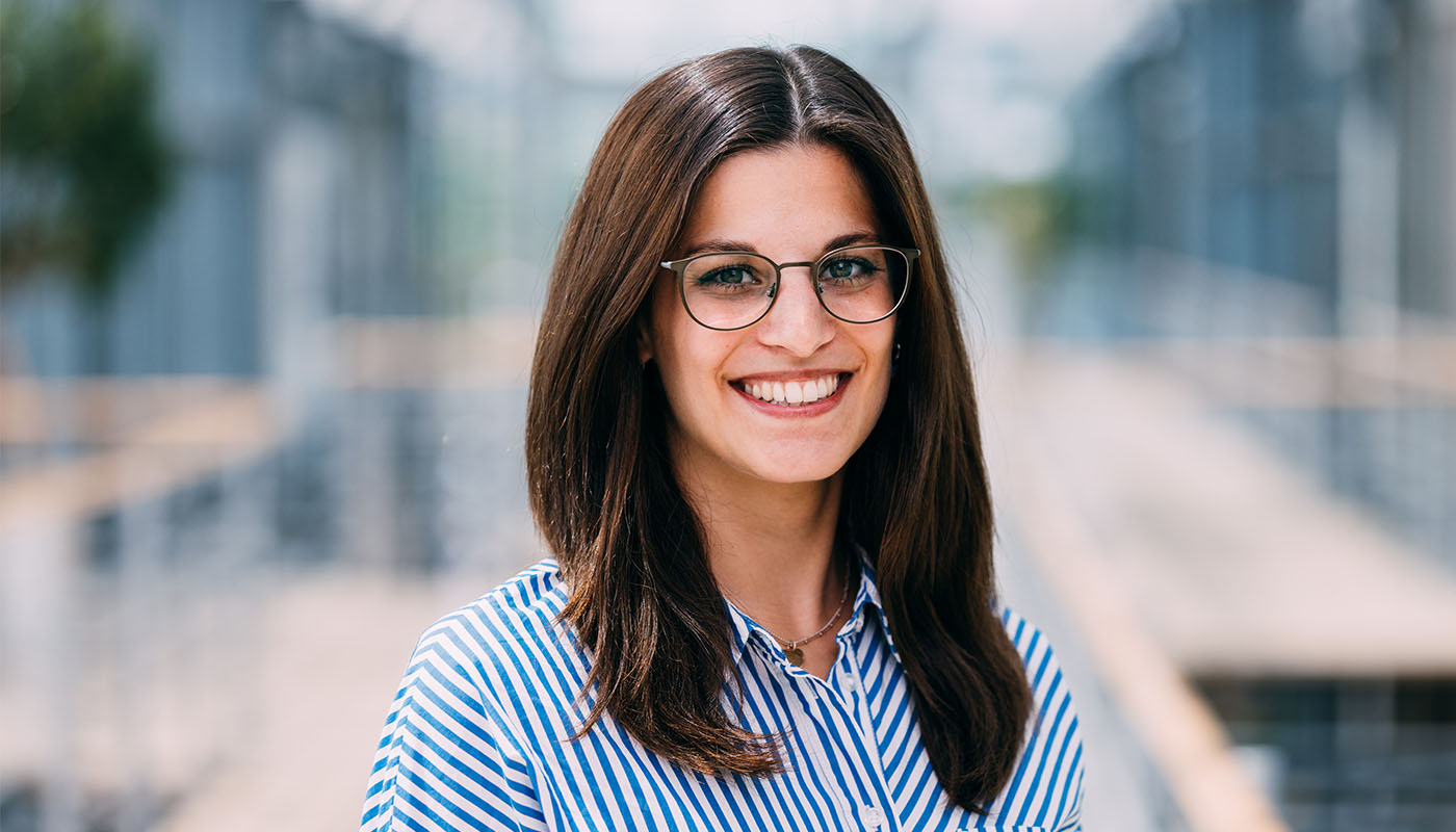 Frau Angeliki Karisi