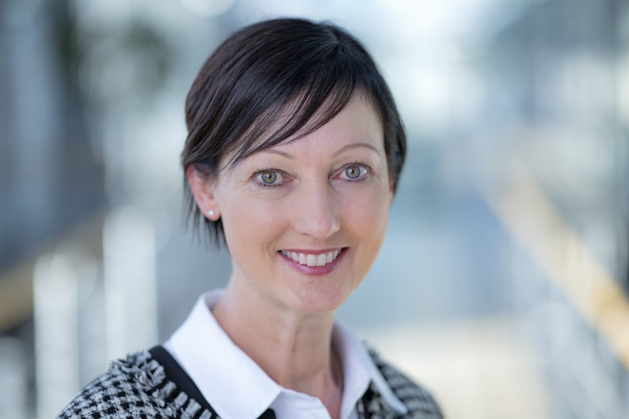 Frau Alexandra Schmidt